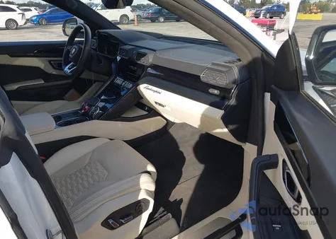 2022 Lamborghini Urus Graphite Capsule/Pearl Capsule z USA, uszkodzony, nr VIN ZPBUA1ZL3NLA17004